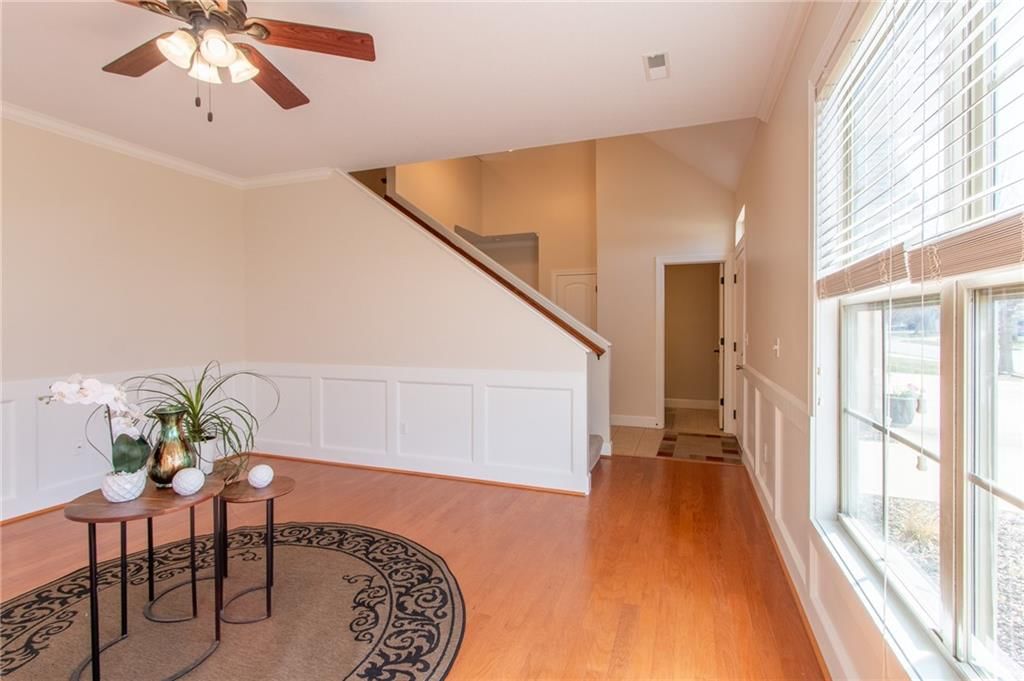 5714 Silverstone Drive — photo 7