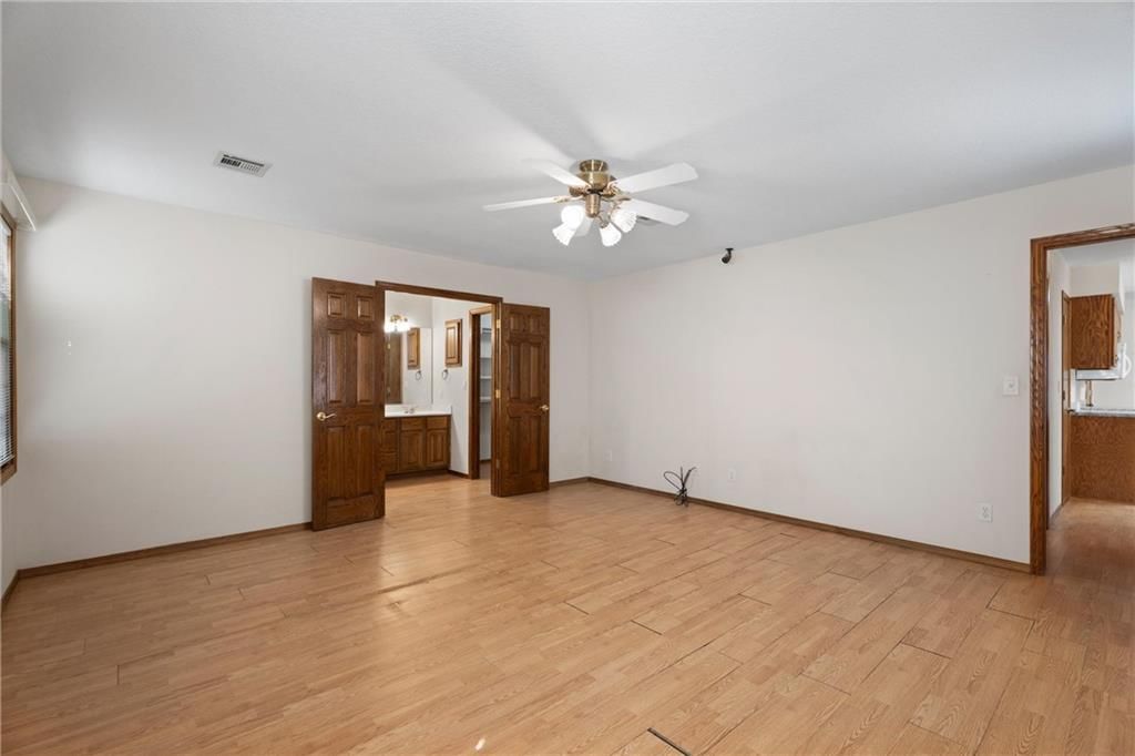 401 N East Street — photo 14