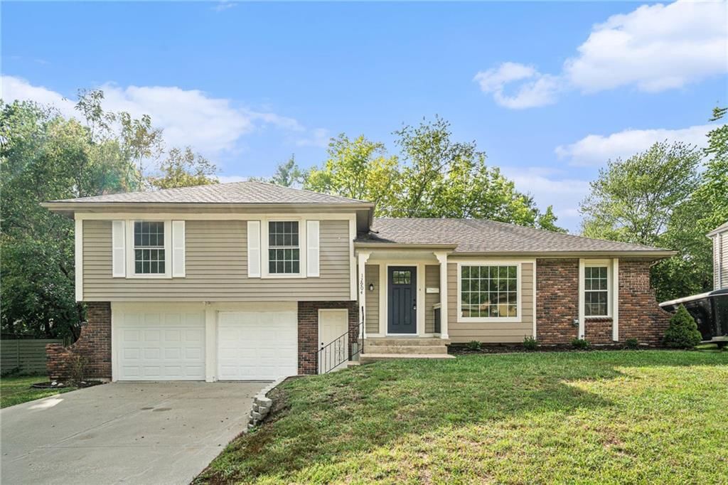 12904 Overhill Avenue, Grandview, MO