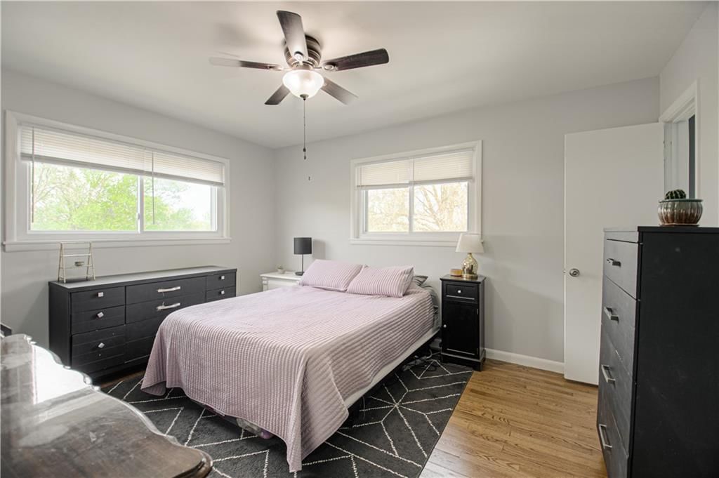 5247 N Norton Avenue — photo 8