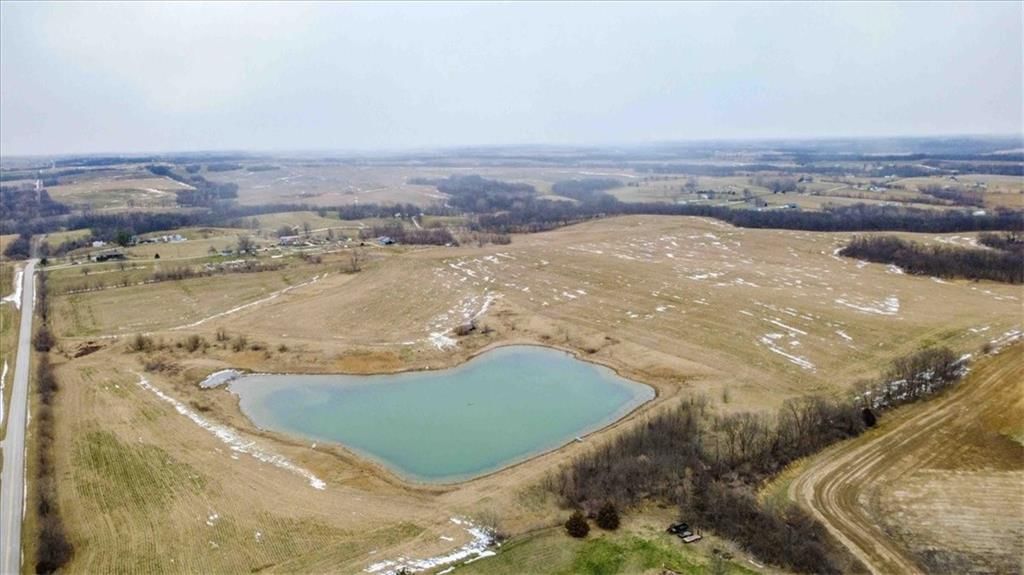 22305 P Highway, Weston, MO
