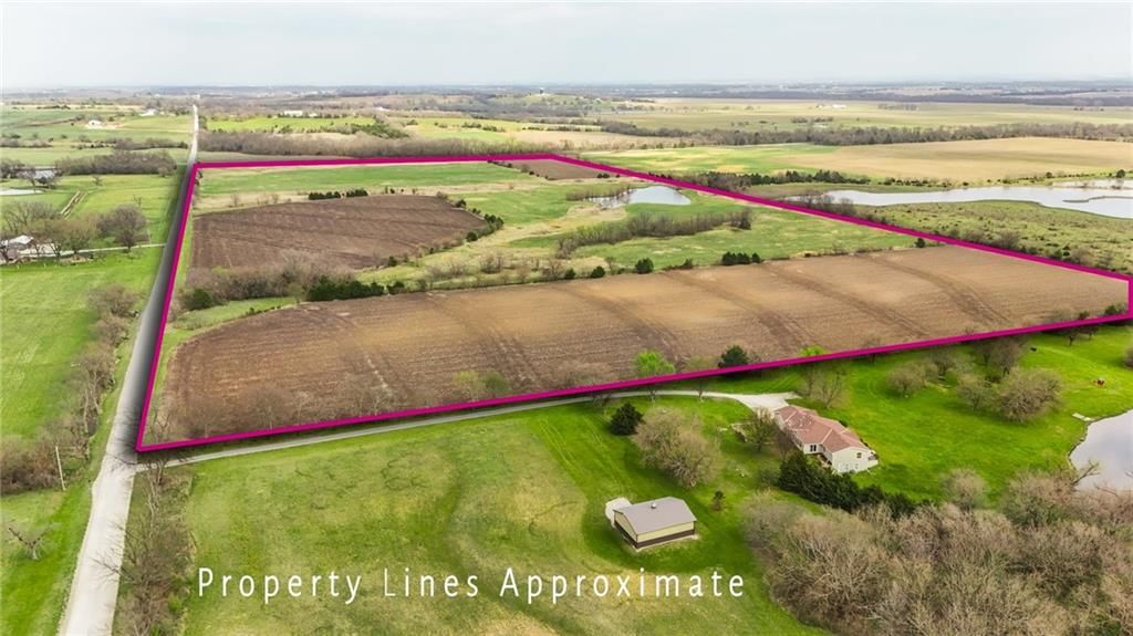 3850 Thomas Road, Wellsville, KS