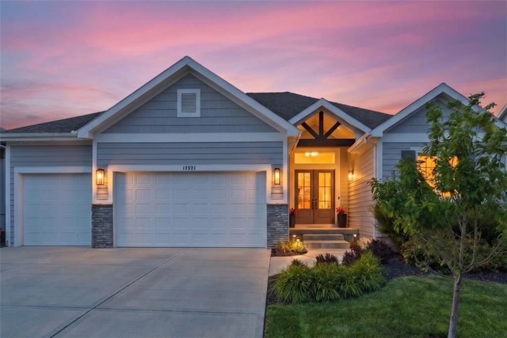 17321 Bradshaw Street — photo 3