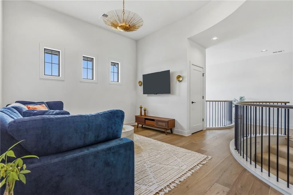 16920 Rosehill Street — photo 23