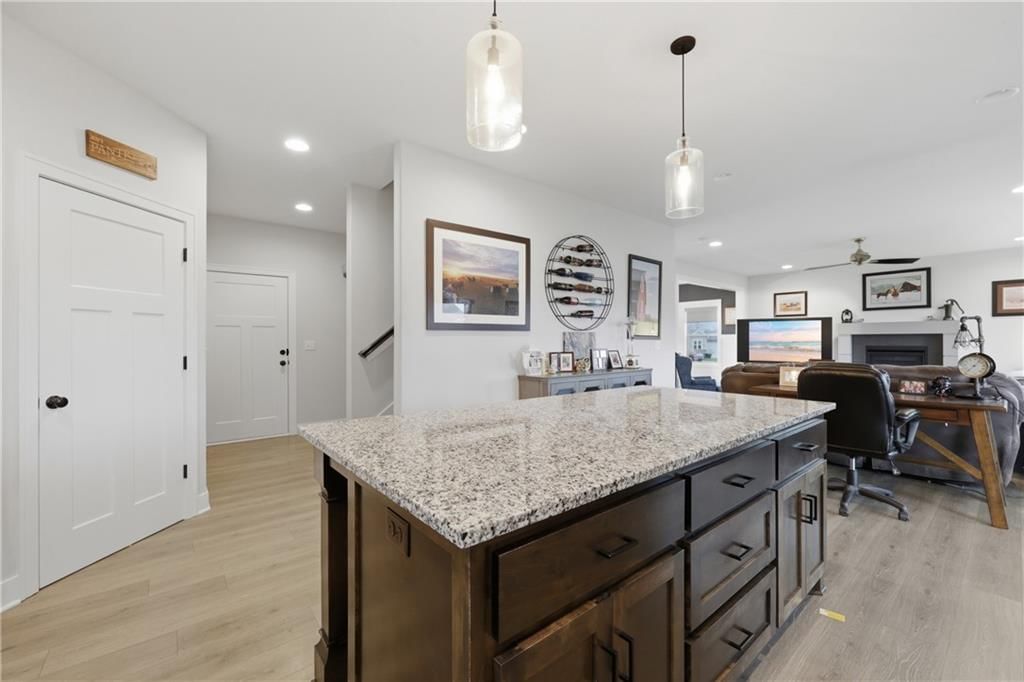 808 W Solomon Drive — photo 12