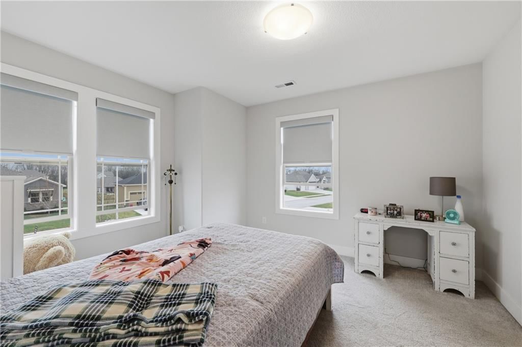 808 W Solomon Drive — photo 23
