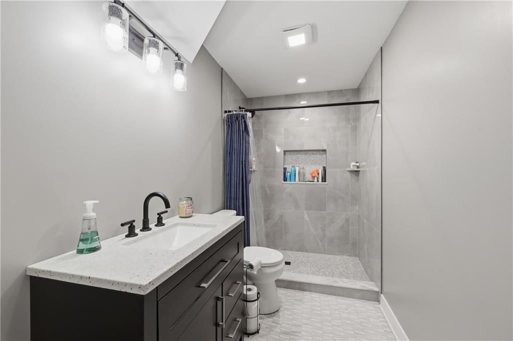 808 W Solomon Drive — photo 31