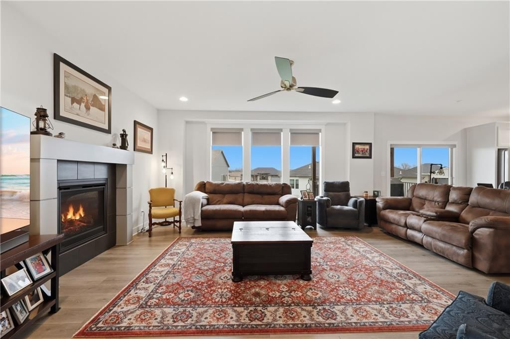 808 W Solomon Drive — photo 6
