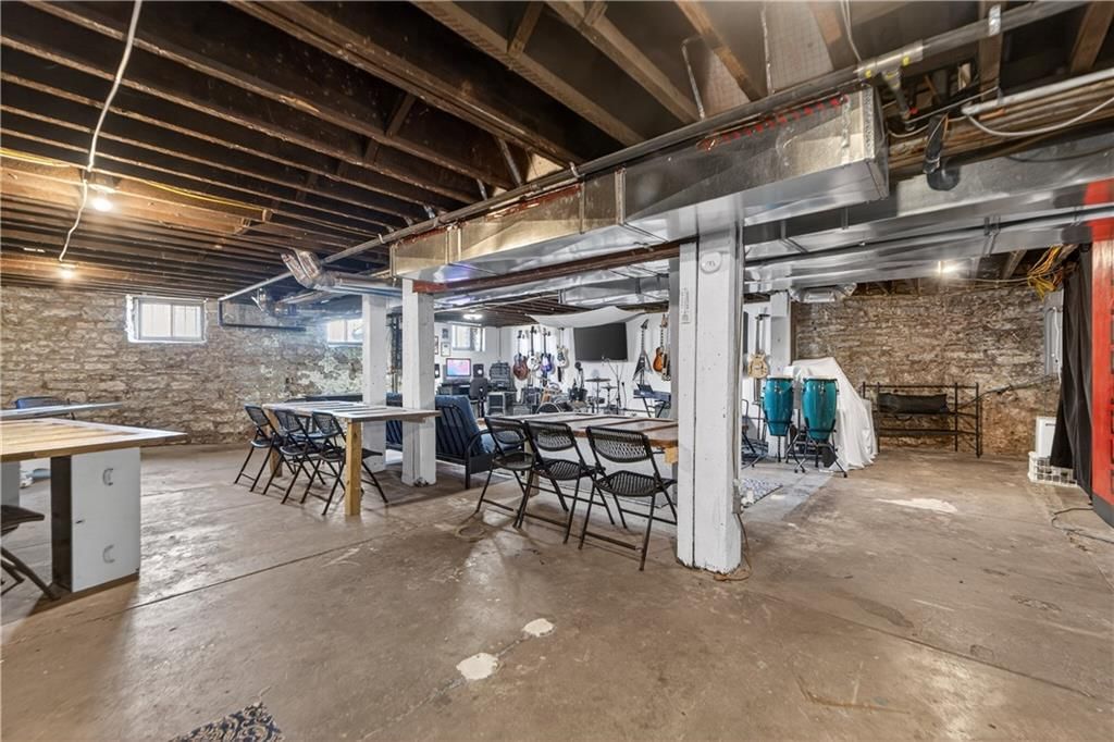 1734 Jefferson Street — photo 50