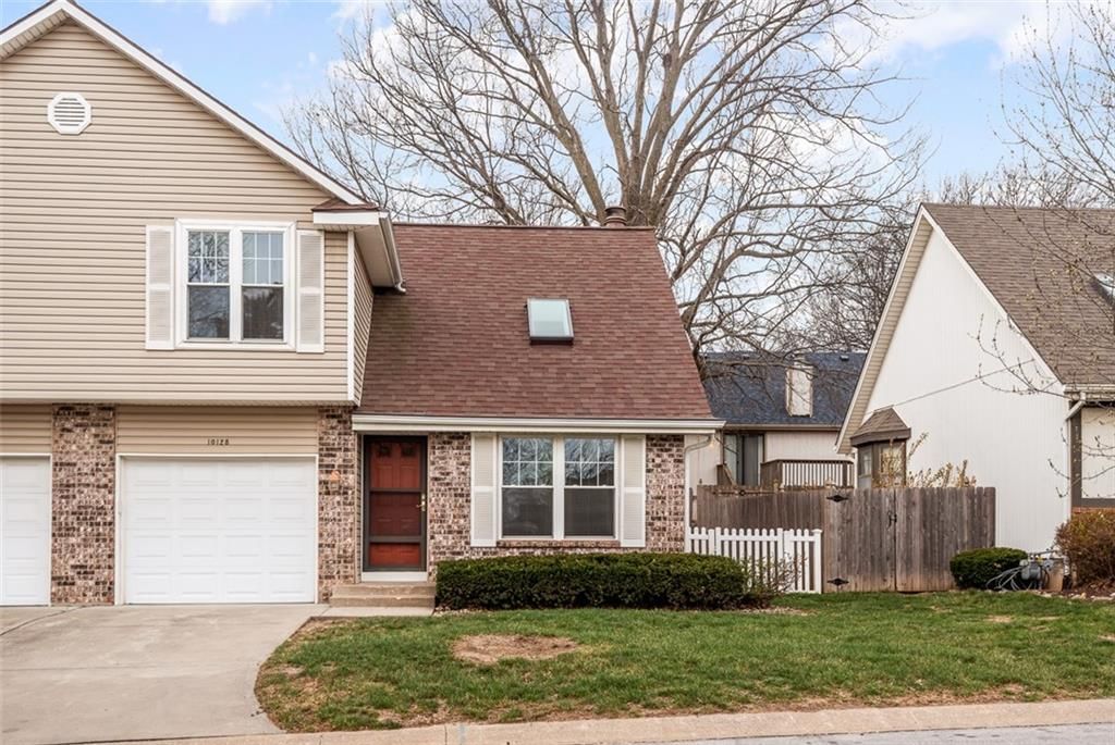 10128 W 86th Terrace, Overland Park, KS