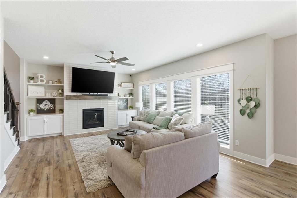 308 E Oak Street — photo 6