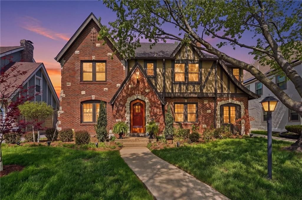 642 Romany Road, Kansas City, MO