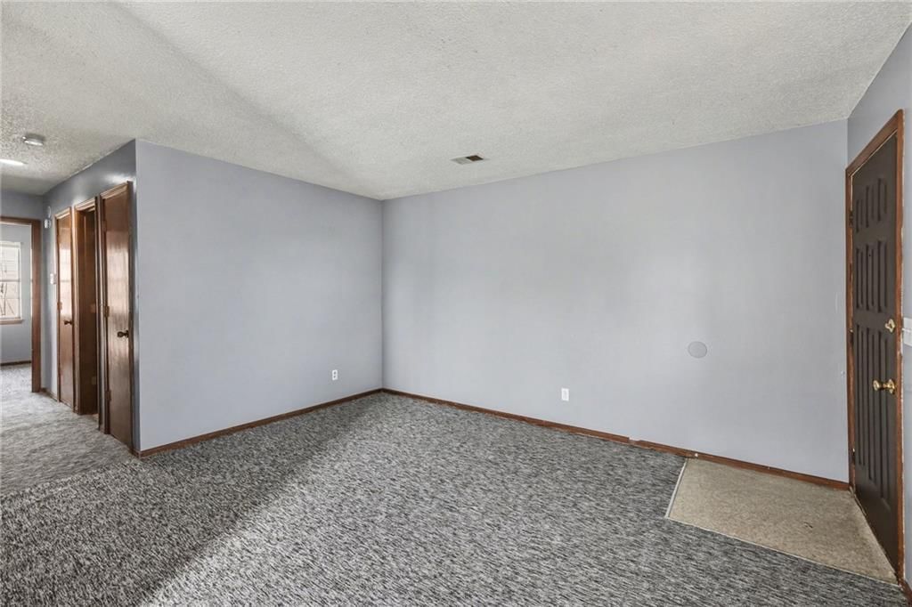8630 Lane Avenue — photo 5