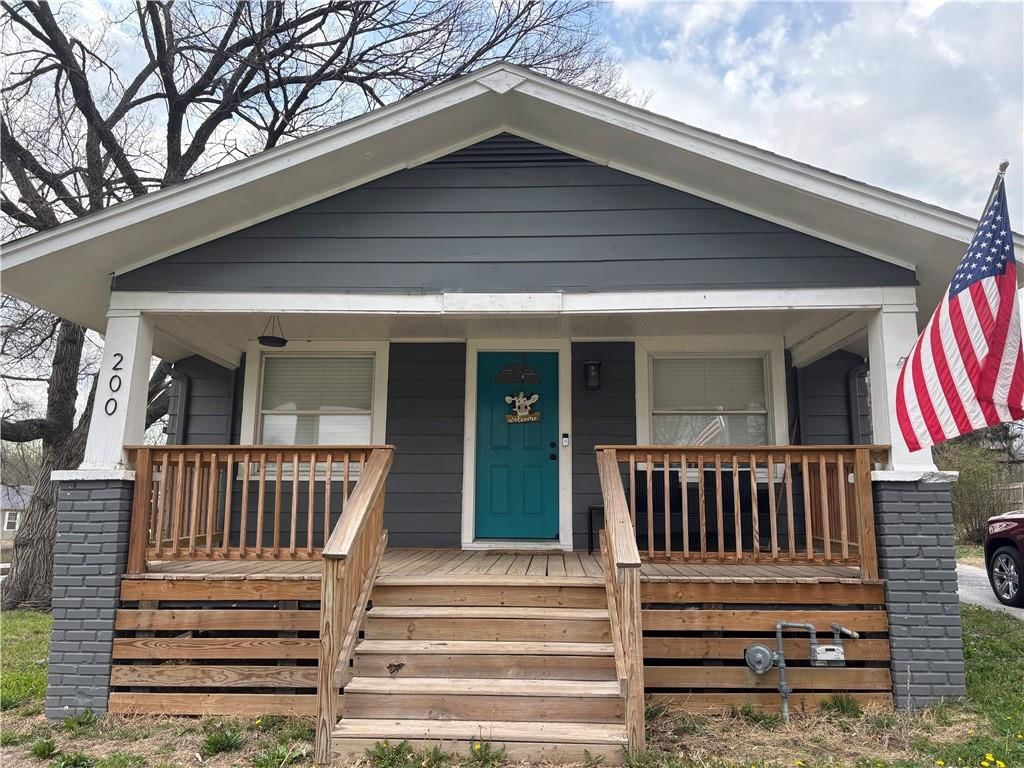200 E Whittier Street — photo 1
