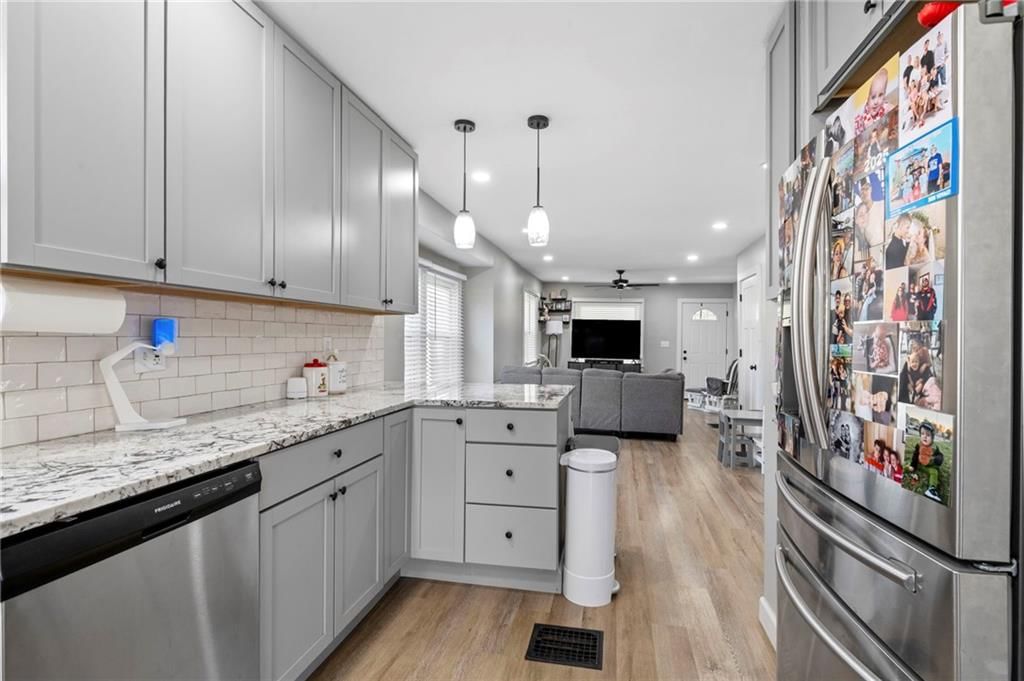 200 E Whittier Street — photo 10