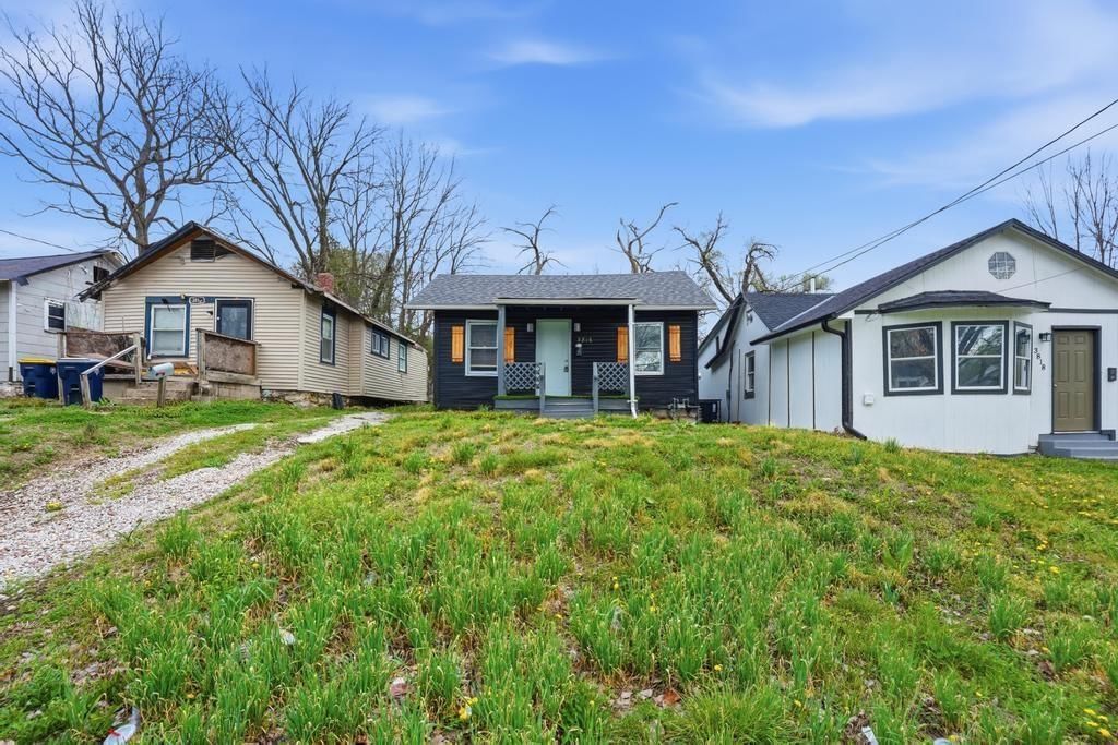 3816 E 37th Street — photo 15