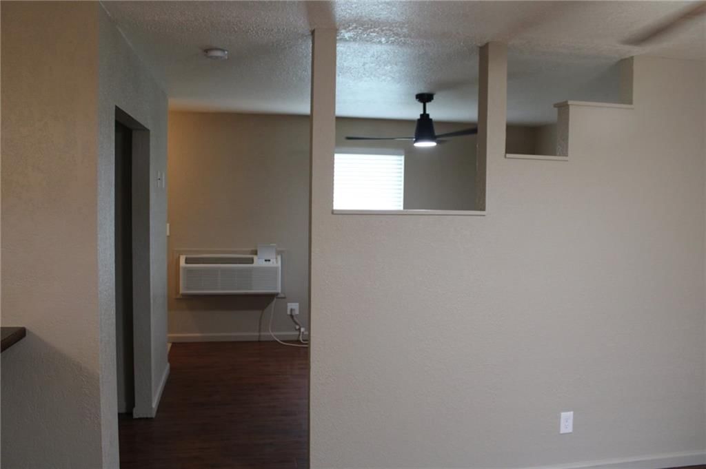 405 E Jackson Street — photo 5