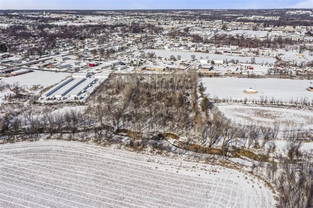 211 SE Old US 40 Highway — photo 35