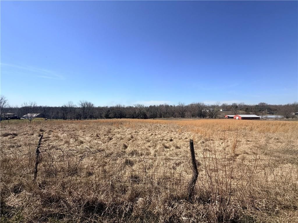 3518 S Old Pink Hill Road, Oak Grove, MO