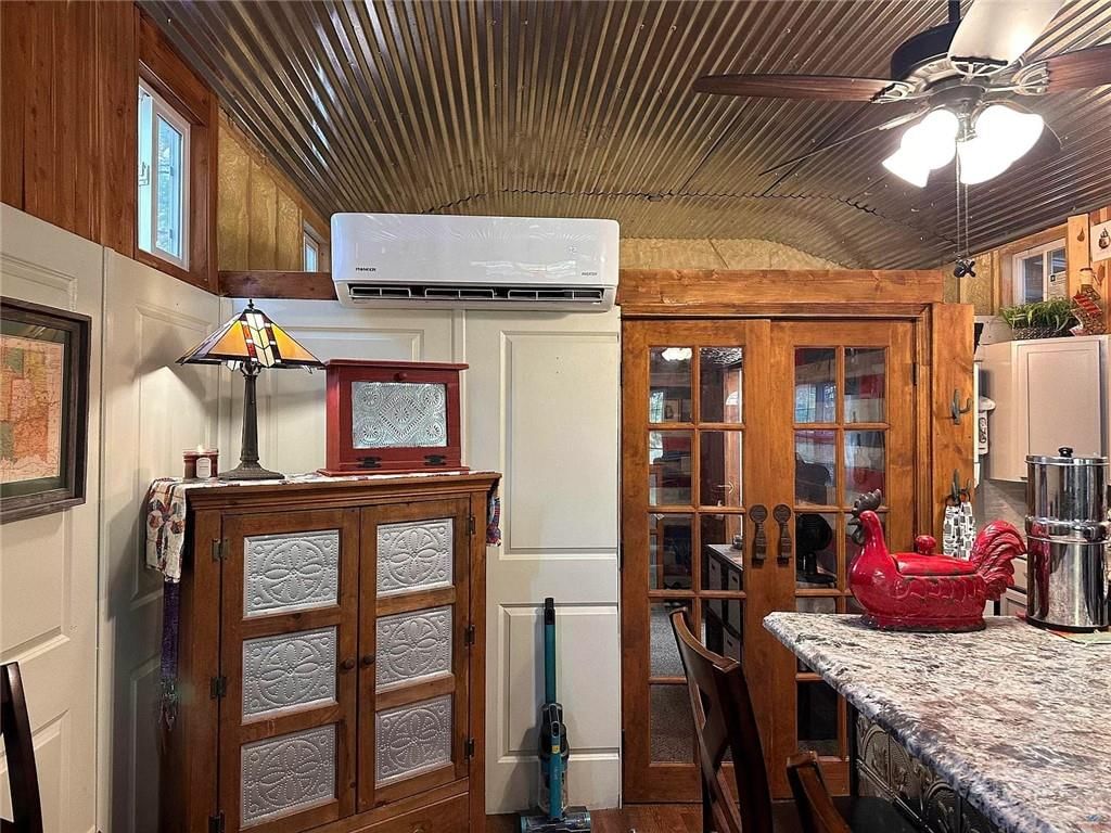 10910 Watchtower Lane — photo 5