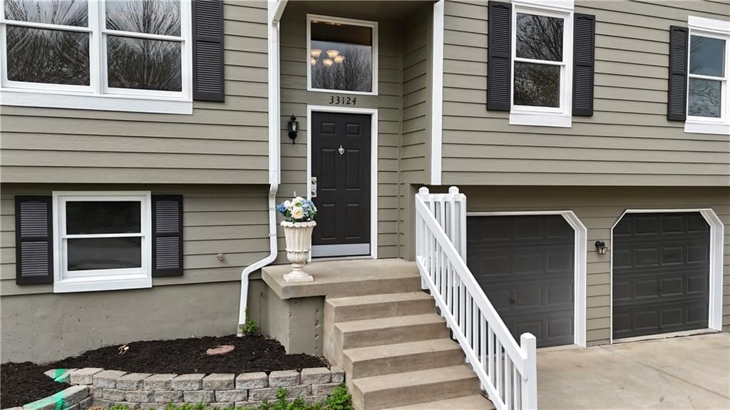 33124 W 87th Terrace — photo 3