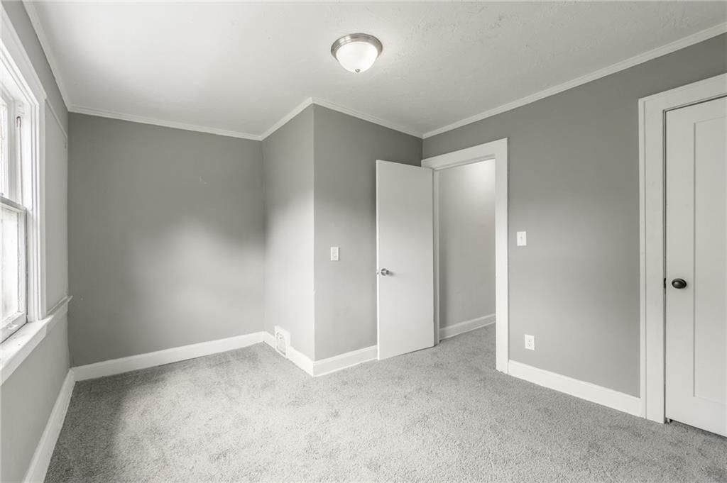 2219 E Meyer Boulevard — photo 23