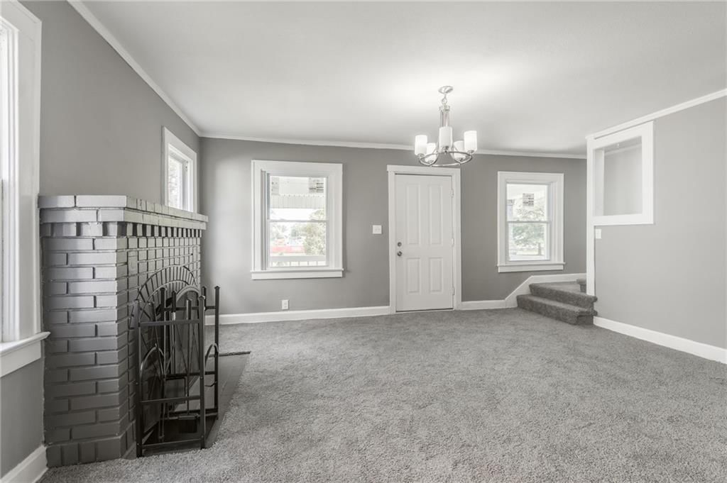 2219 E Meyer Boulevard — photo 9