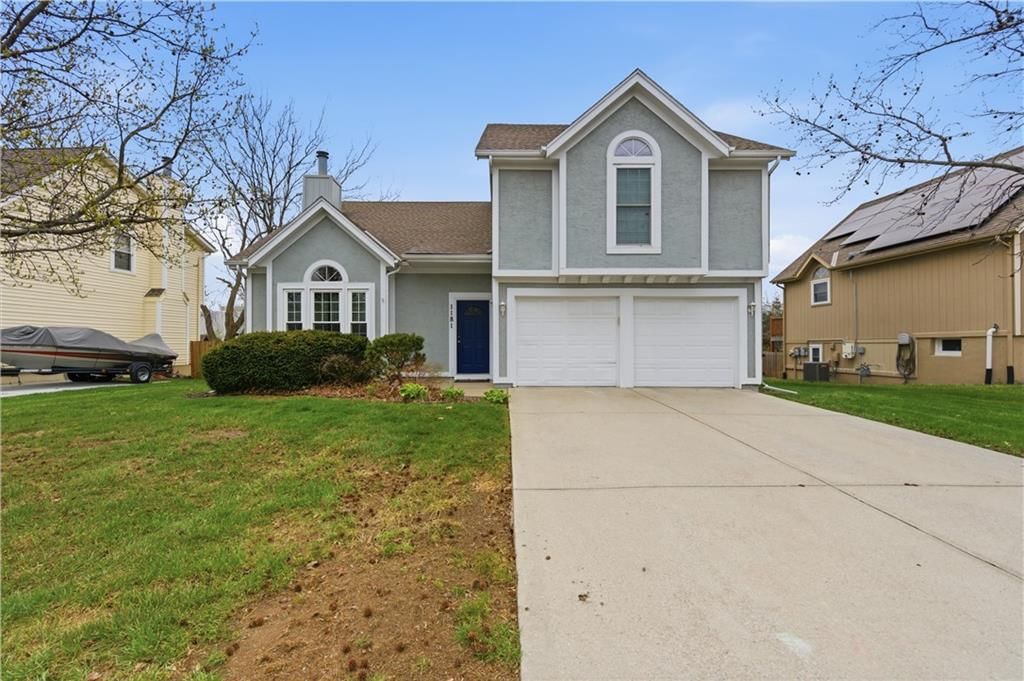 1181 E Meadow Lane, Olathe, KS