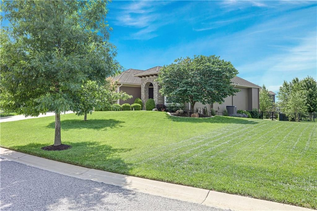 9702 Shady Bend Circle — photo 3