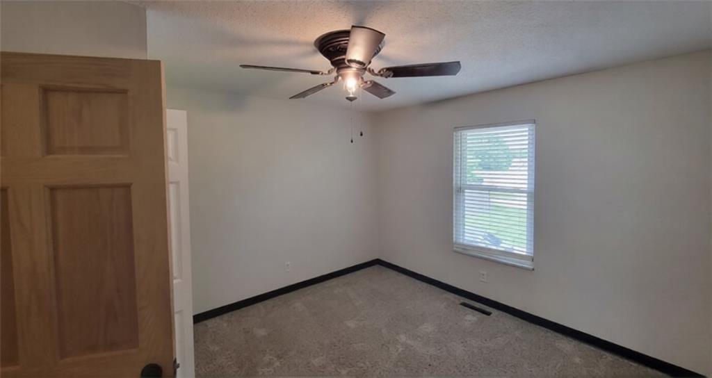 807 N Clark Avenue — photo 19