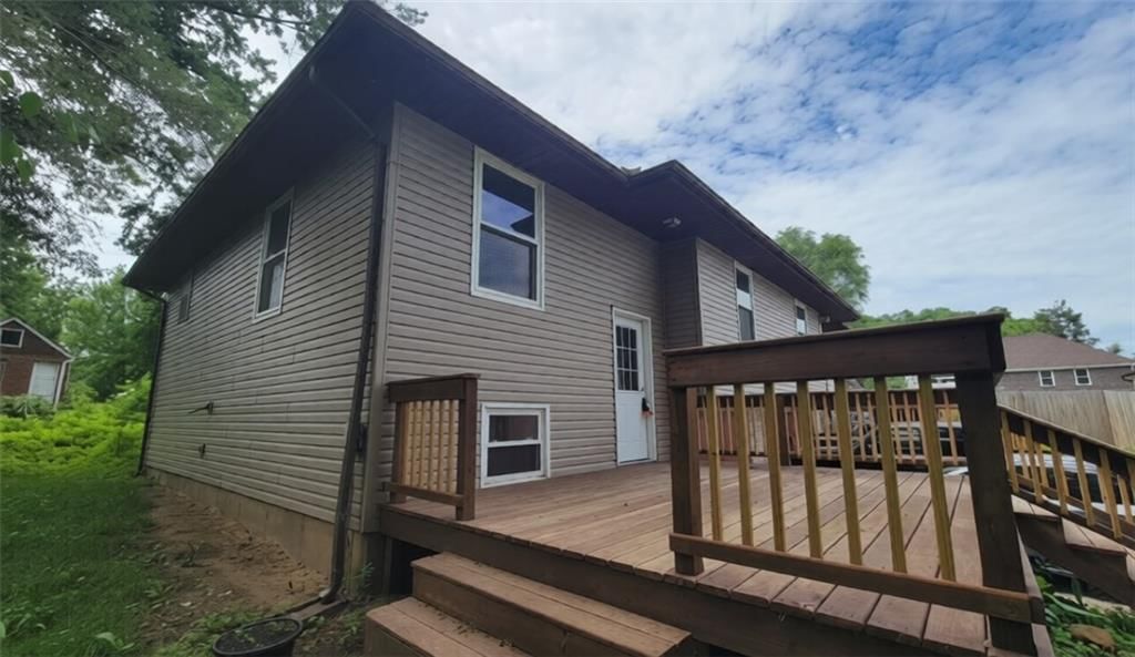 807 N Clark Avenue — photo 4