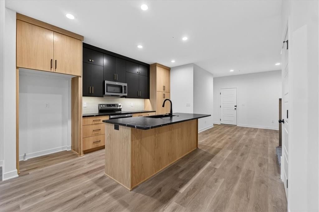 9328 Freedom Street — photo 11