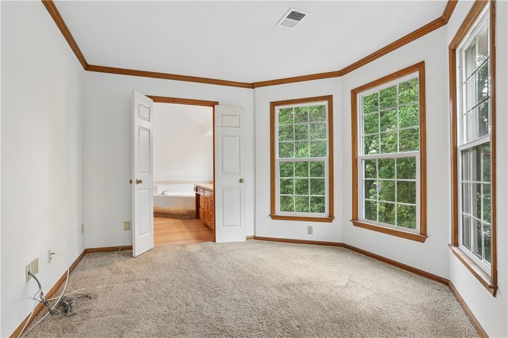 8442 Lakeview Avenue — photo 10