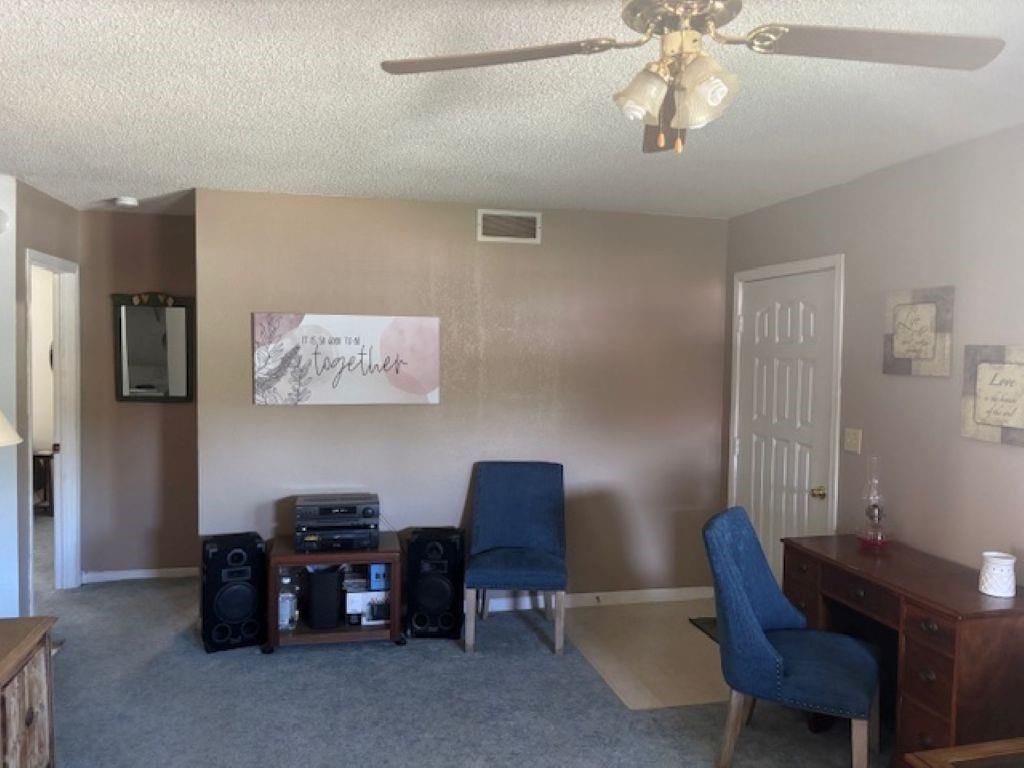 592 Outlook Drive — photo 3