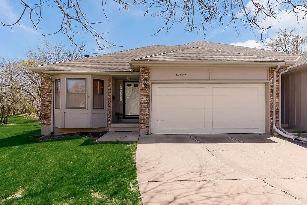 10575 LONG Street, Lenexa, KS
