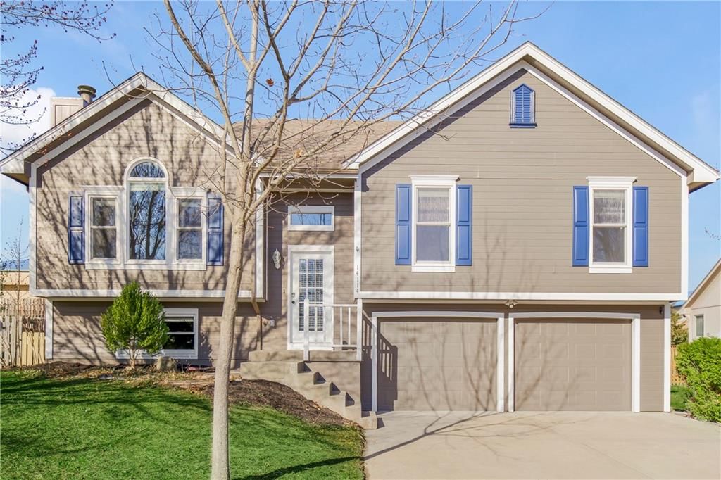 14114 Lora Street, Smithville, MO