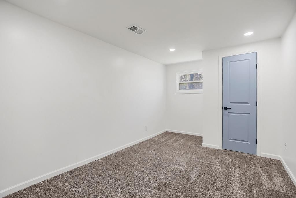 1800 E Blue Ridge Boulevard — photo 15
