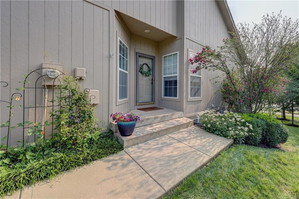 15585 Floyd Street, Overland Park, KS
