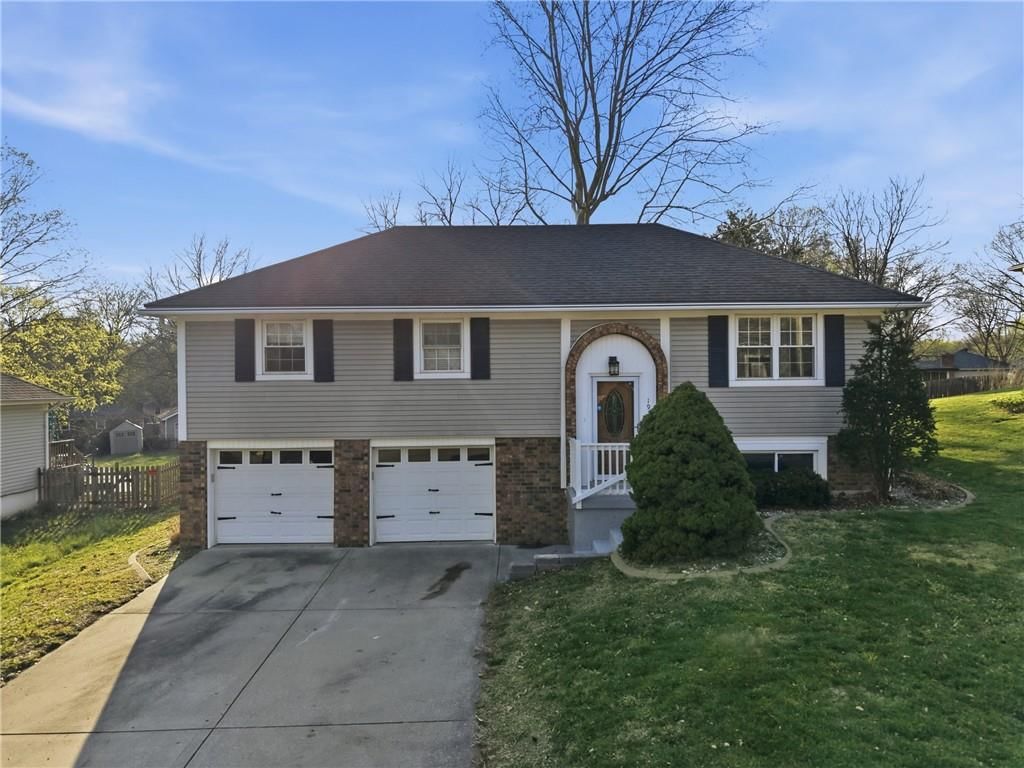 1917 SE Abbey Street, Blue Springs, MO