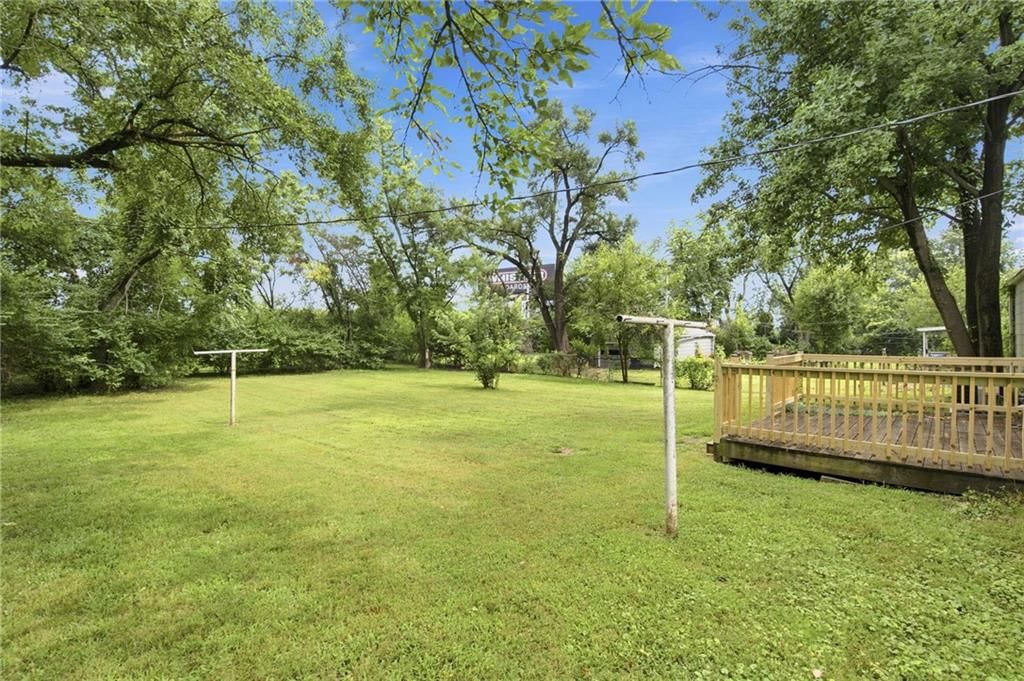 11709 Lawndale Avenue — photo 27