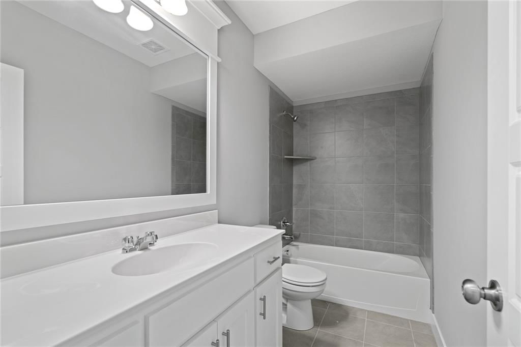 2328 W Wabash Street — photo 45