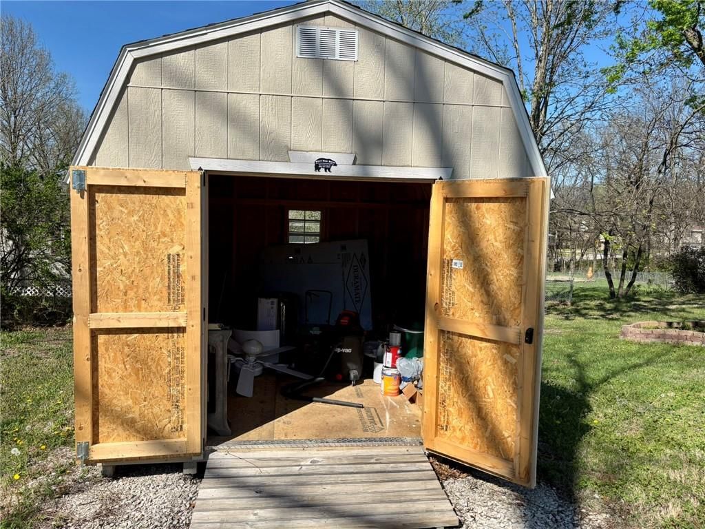 102 Cottonwood Close Street — photo 6