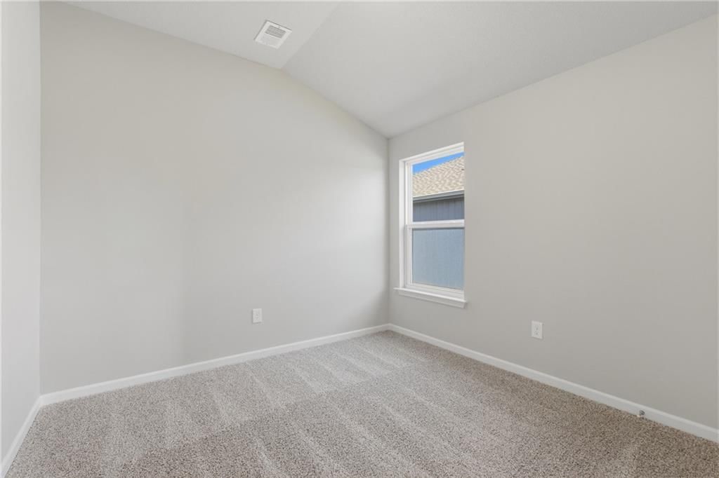 621 W Bluebird Street — photo 16