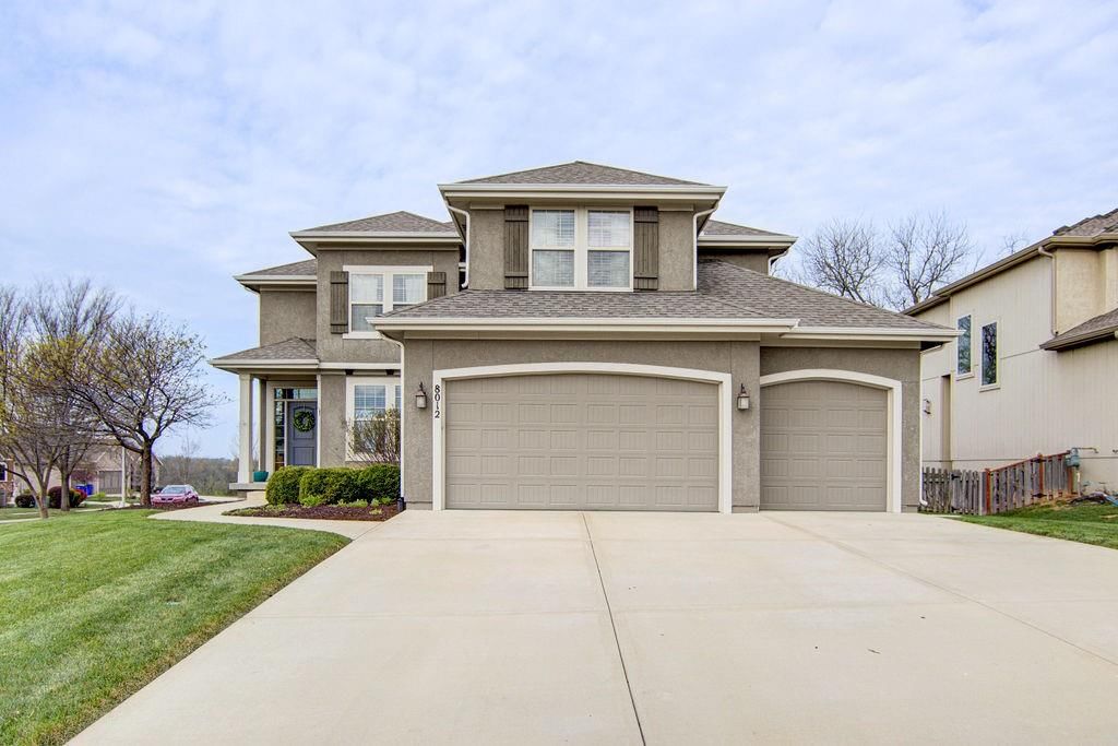 8012 Apache Road — photo 1