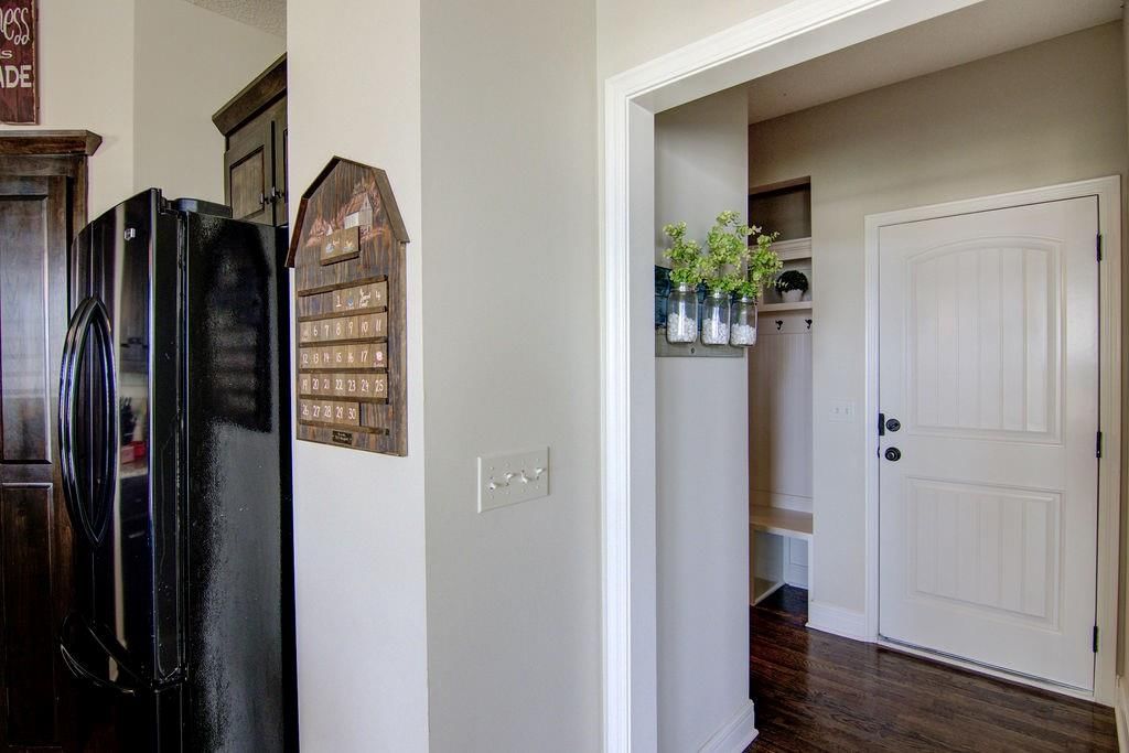 8012 Apache Road — photo 11