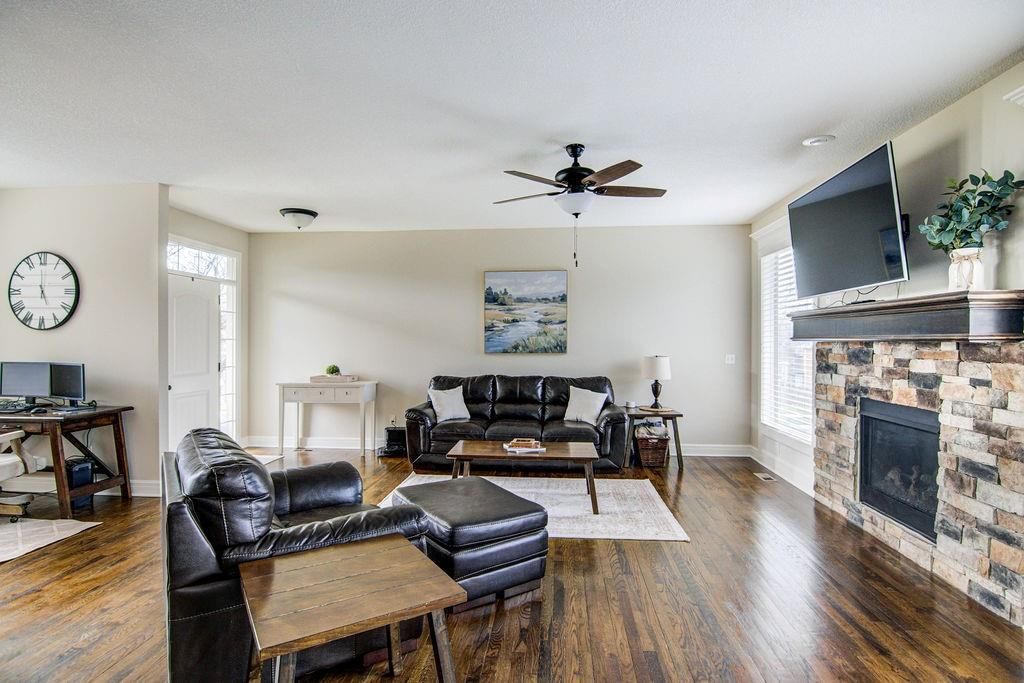 8012 Apache Road — photo 3