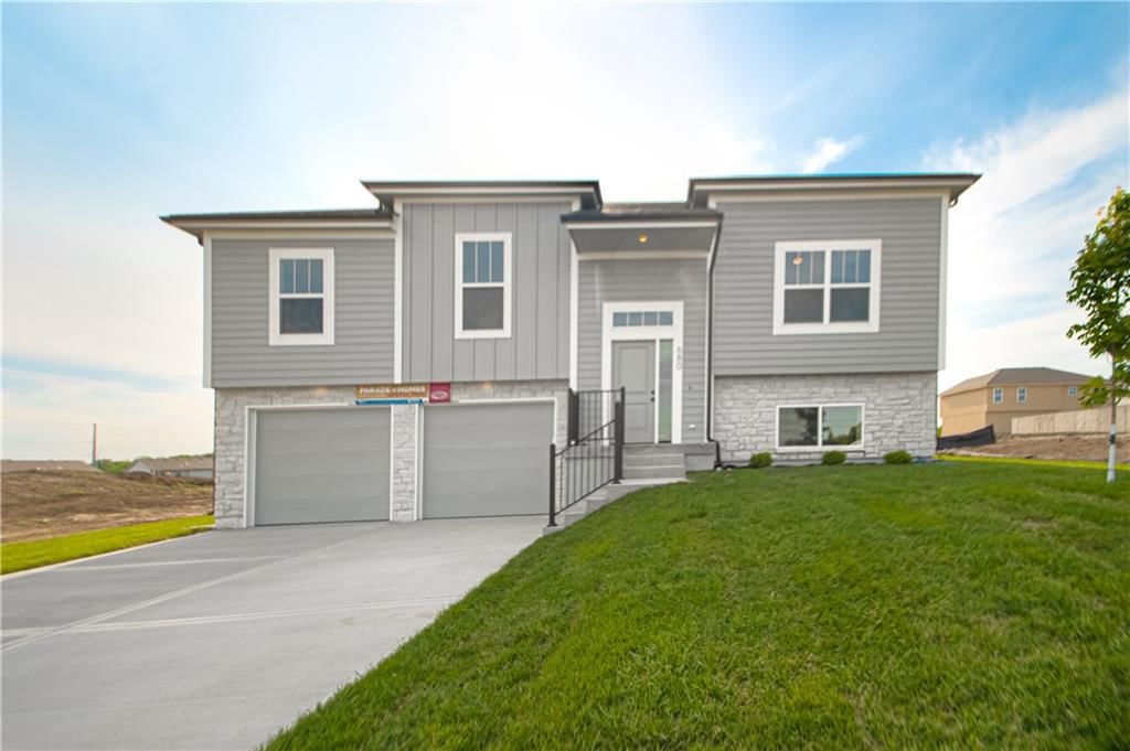 680 S Tybrook Avenue, Independence, MO