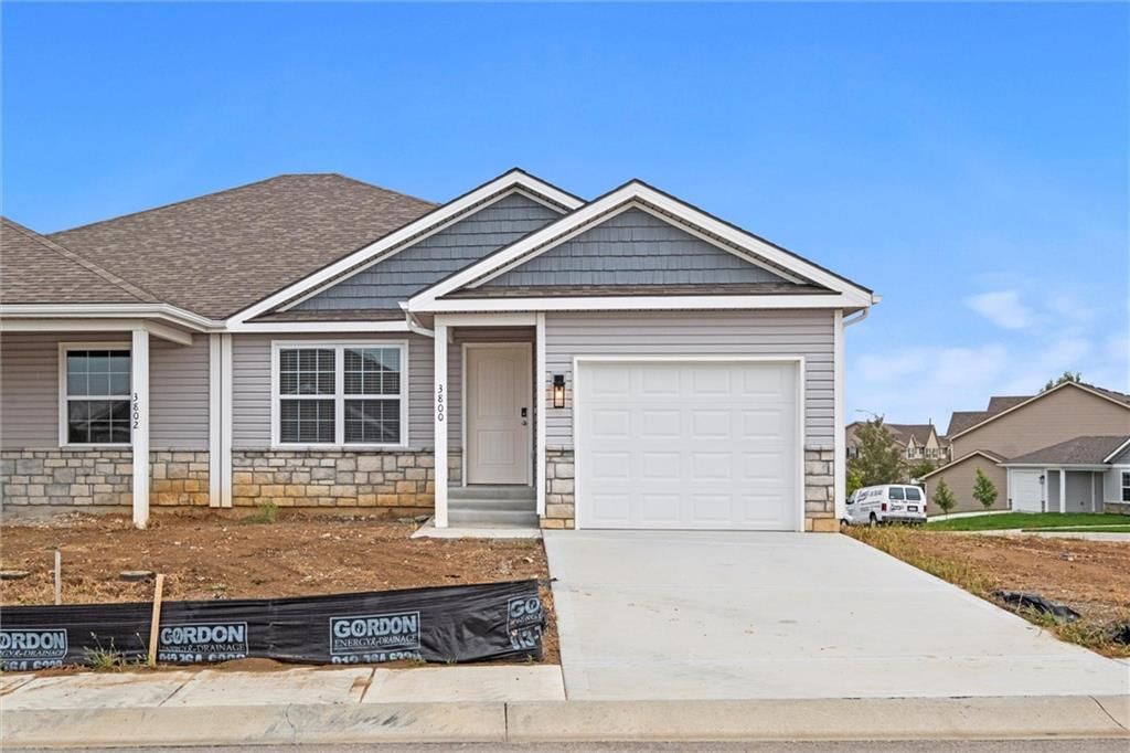3818 NW 93rd Street, Kansas City, MO
