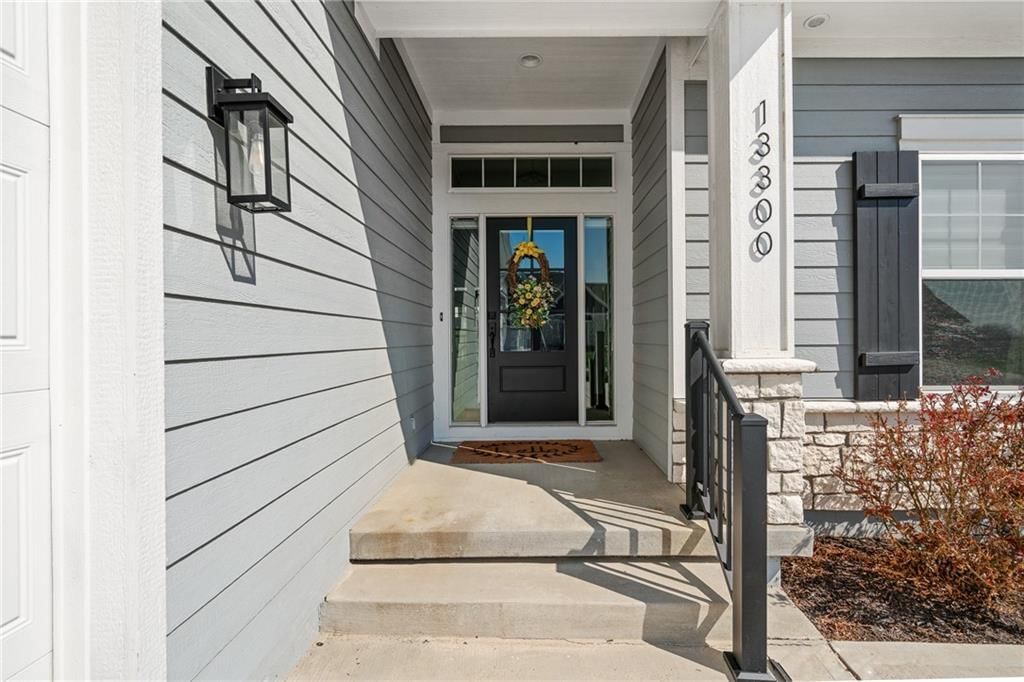 13300 W 174th Place, Overland Park, KS