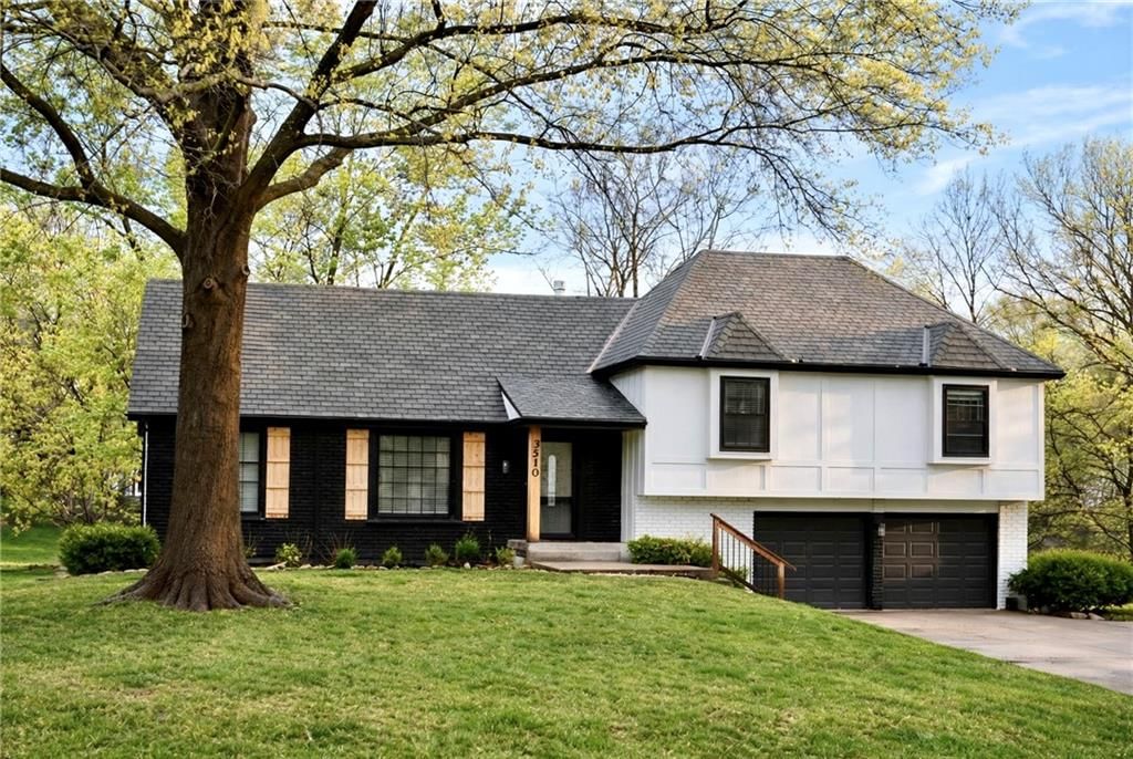 3510 NE Kingwood Place, Lee's Summit, MO